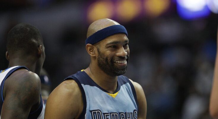 Vince Carter Net Worth 2021 -Early life and NBA career